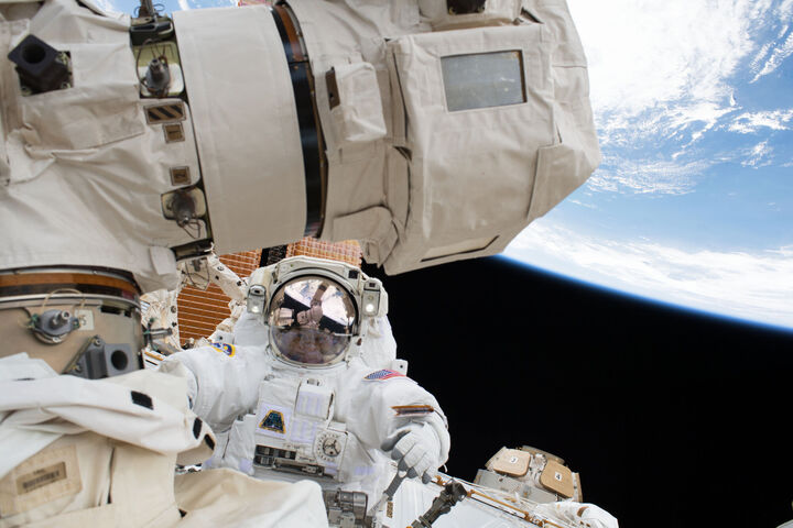Astronaut bei einem Außenbordeinsatz