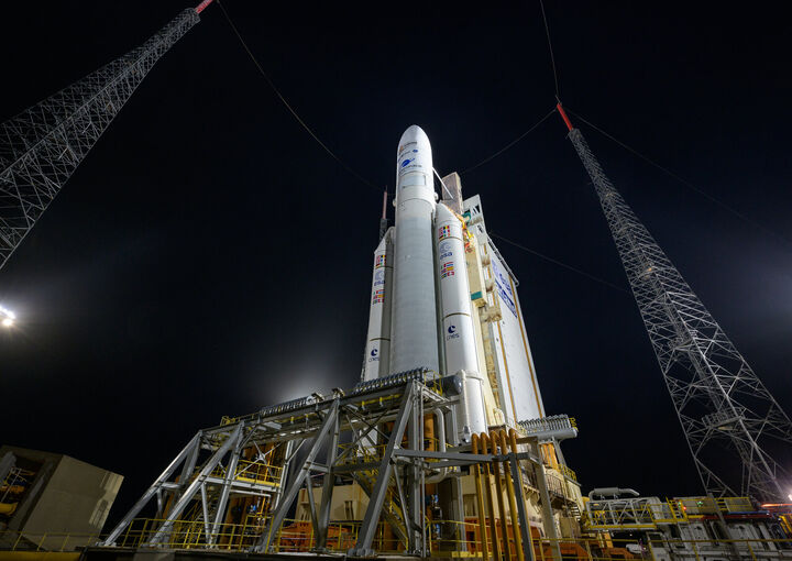 Ariane 5 mit dem James-Webb-Teleskop